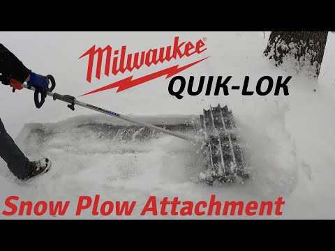 Видео: Лопата для снега или насадка Milwaukee Rubber Broom Quik-Lok? Насколько быстро она расчищает снег?
