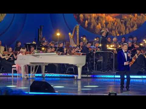 Видео: Главное ребята, чердцем не стареть,Лев Лещенко. В день рождения Александры Пахмутовой. ГКД, 09.11.25