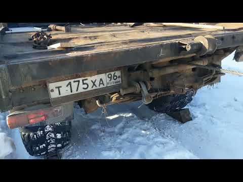 Видео: КрАЗ ,,Человек,, вытаскивает огромную фуру.  ,,289,,