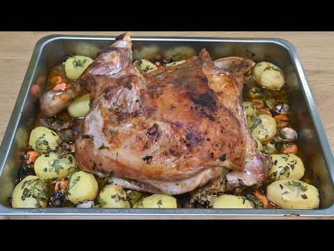 Видео: Пълнена агнешка плешка ! Крехка, сочна и ароматна !