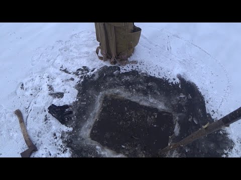 Видео: ЯКУТИЯ. ПЕРВЫЙ ЛЁД НЕ ТРЕЩИТ ПОД НОГАМИ!