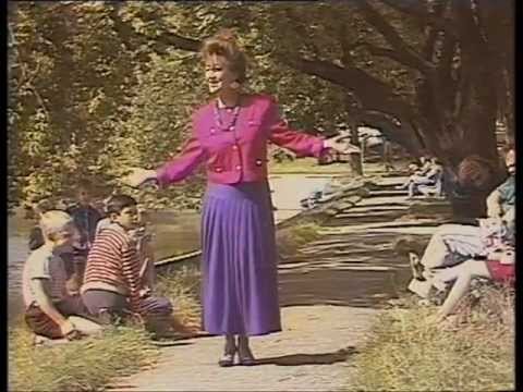 Видео: Субботний вечер с... Венера Ганеева