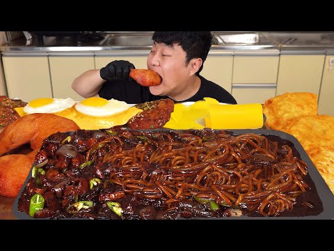 Видео: MUKBANG Поедание домашней лапши и пельменей с курицей, мясом и черными бобами!!
