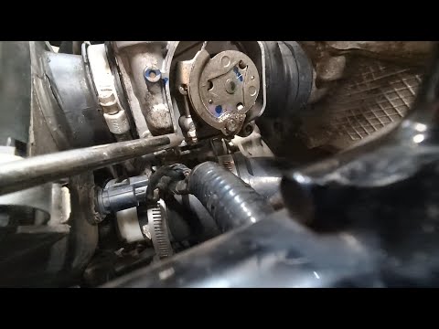 Видео: Регулировка холостого хода под водой?! Как отрегулировать холостой ход квадроцикла Honda! Мастер,...