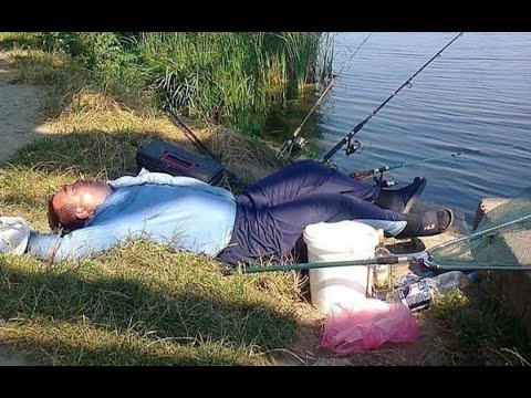 Видео: Рыбалка это отдых! Пьяные на рыбалке // Приколы на рыбалке ТРОФЕЙ
