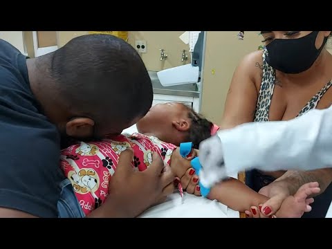 Видео: Manuela. Blood collection. Coleta de sangue. جمع الدم . Сбор крови. جمع آوری خون