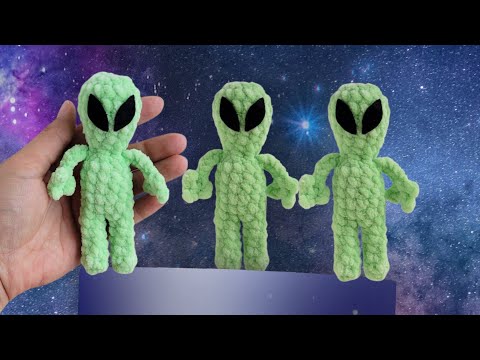 Видео: Инопланетянин брелок крючком из плюшевой пряжи 👽 crochet alien tutorial👍alien amigurumi
