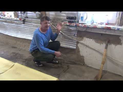 Видео: Ремонт в доме. Новые полы по насыпному грунту