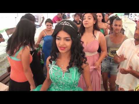 Видео: Абитуриентски бал на Бахтияр и Зейнеб