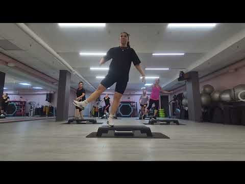 Видео: СТЕП АЭРОБИКА ЦЕЛАЯ ТРЕНИРОВКА / STEP AEROBICS