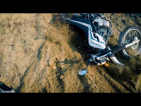 Видео: Покатушка по карьеру на YAMAHA SEROW XT 250