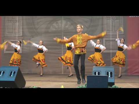 Видео: RUSSIAN FOLK DANCE  "Я на печке молотила"