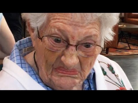Видео: Смешные реакции и моменты🤣