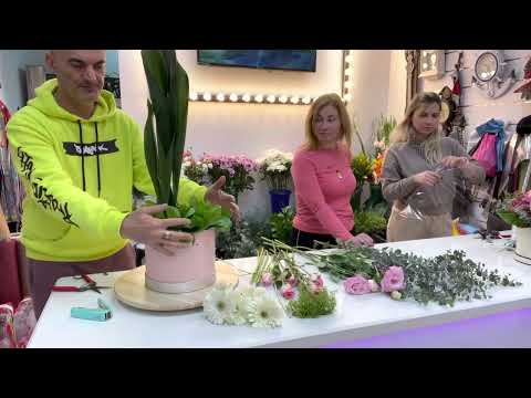 Видео: Мастер-класс по цветочной композиции в шляпной коробке ,бюджетный вариант.🥰😜❤️