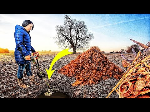 Видео: Древняя святыня скрывалась под ржавым железом. Находки с металлоискателем.  Коп поиск монет.