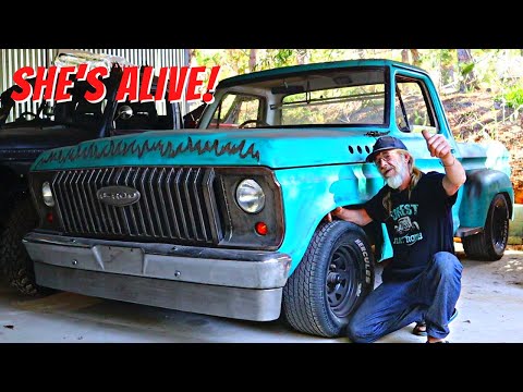 Видео: Она жива! Первый тест-драйв в Crackpot, грузовике Ford F100 1978 года.