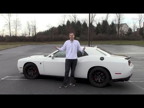 Видео: Я водил Dodge Challenger Hellcat (и чуть его не разбил)