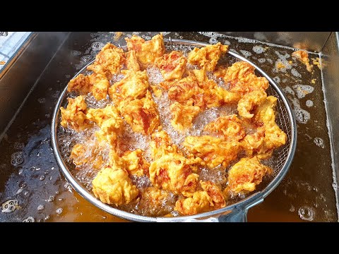 Видео: Ультимативный Хрустящий Жареный Праздник! Жареная Курица на Рынке Гванджанг, Жарка Огромных Свиных