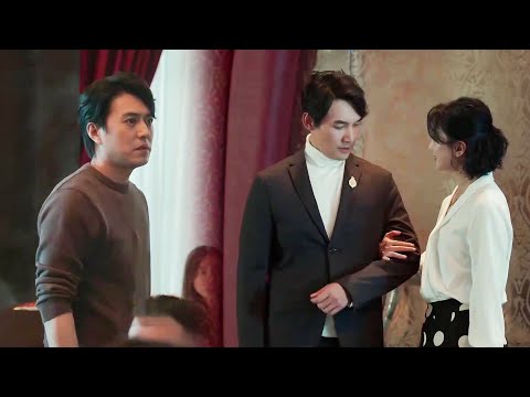 Видео: Бывший муж думает, что бывшая жена непопулярна, но видит, что ей делает предложение богатый мужчина