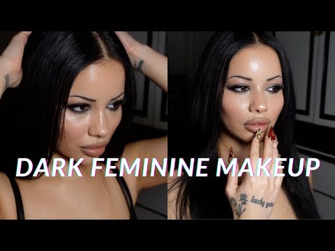 Видео: темный женственный макияж / урок по макияжу в стиле Лили Роуз Депп