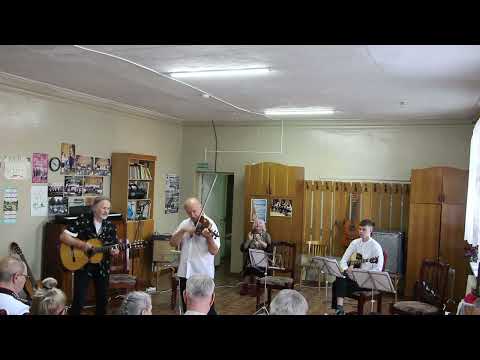 Видео: В. Монти - Чардаш. Исполняет дуэт скрипки и гитары