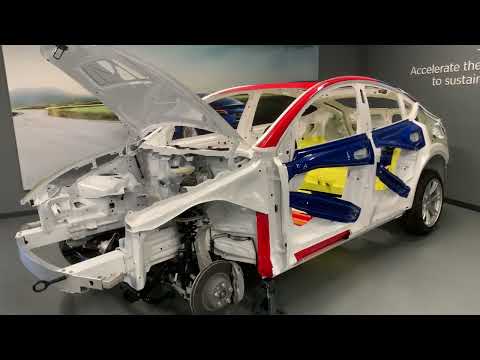 Видео: Электромобили безопаснее конструктивно любого ДВС. Tesla Model Y , Berlin.  Giga корпус  и шасси.
