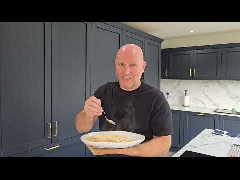 Видео: Первый обзор блюда «Жаркое из трёх рыб»