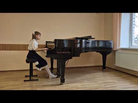 Видео: В. Калинников. Moderato. Исп. Мария Берсенева (2 класс, 9 лет)
