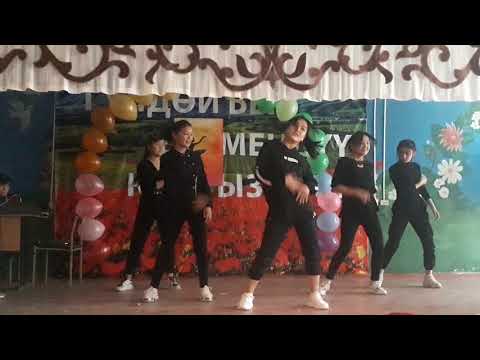 Видео: 10 б класс флешмоб