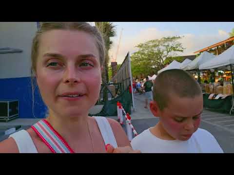 Видео: Boat Avenue Phyket (рынок выходного дня) март 2024г