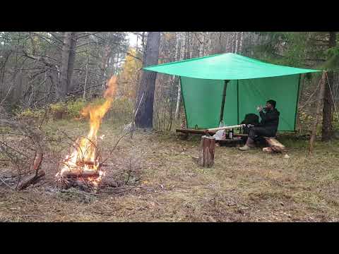 Видео: № 2 - обустройство лагеря. Участок в тайге. Благоустраиваюсь. Строю дом-землянку.