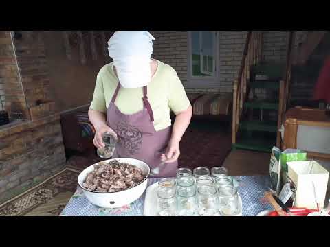 Видео: Карпа подавать?  Пальчики оближешь ! ! !Тушенка из озерного поросенка.