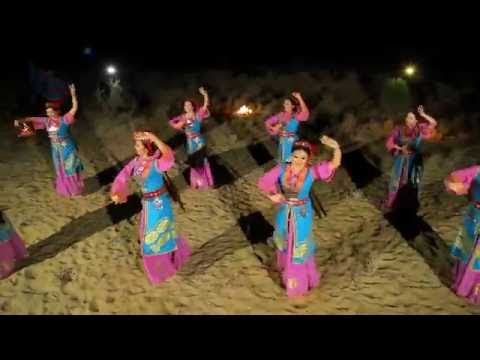 Видео: Каракалпакский танец. Съемки на дне Аральского моря.