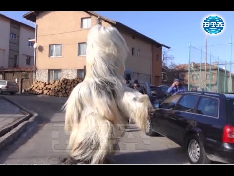 Видео: BTA: Кукер от Банско разказва за страстта към древния обичай