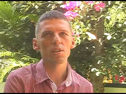 Видео: Победитель "Битвы Экстрасенсов" Владимир Муранов - интервью в г. Путтапарти