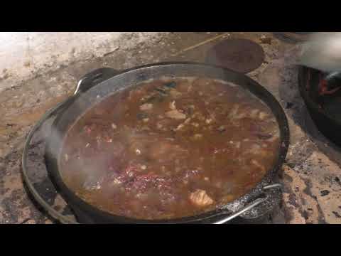 Видео: КУХНЯ ОТШЕЛЬНИКА!!!!! ГРИБНОЙ БОРЩЬ  С ПЕРЛОВКОЙ.