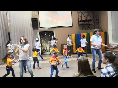 Видео: Флэшмоб "Неразлучные друзья"