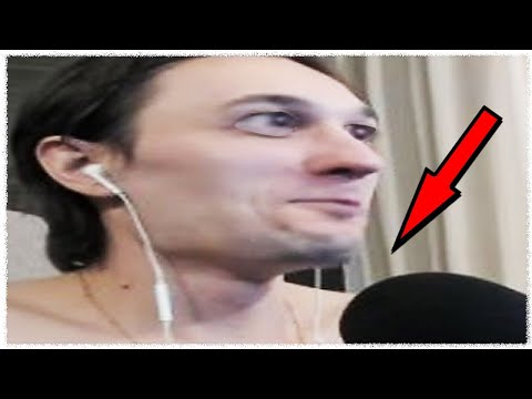 Видео: КВАНТУМ ЗАБЫЛ ОДЕНЬ ФУТБОЛКУ НА СТРИМЕ! (feat Quantum, MeDallisT) БЭКСТЕЙДЖ ВЫПУСК №60