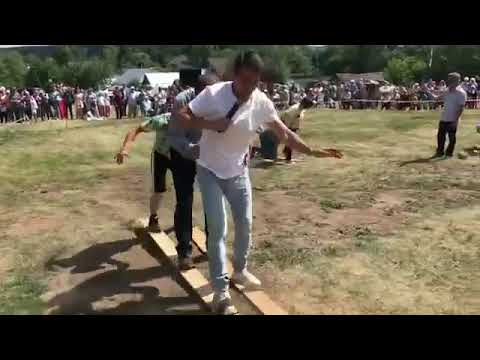 Видео: Рамил Шәрәпҗан чаңгы киеп чаба