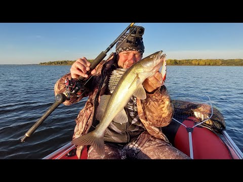 Видео: Тверской судак. На что ловят на - Озеро Вселуг, база ГОРКА. Рыбалка в Тверской области.