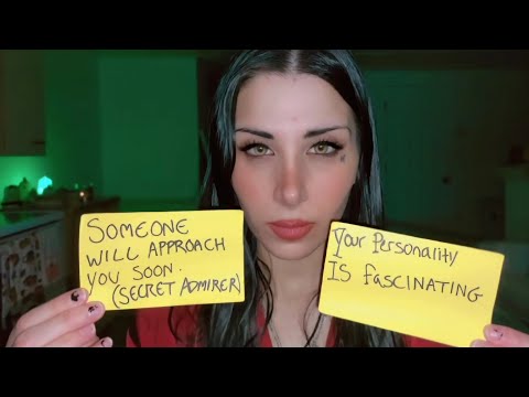 Видео: Кто-то, кто следит за тобой, словно ястреб, считает тебя совершенно очаровательным. Ты крутой, па...