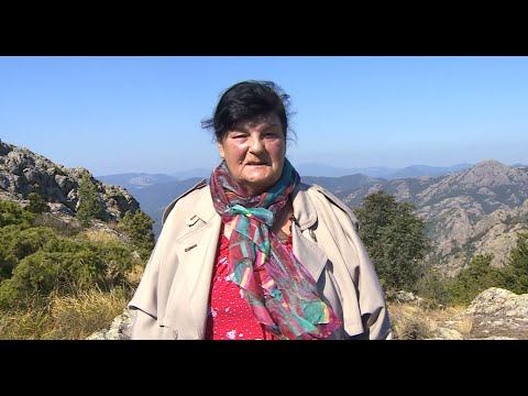 Видео: Актрисата Радка Куршумова с истории за видни сливналии, "Джинс" - 09.10.2021 по БНТ