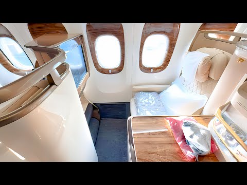 Видео: Новый бизнес-класс Emirates на борту Boeing 777-300ER из Дубая в Токио