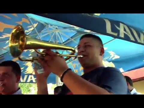 Видео: ФЛИГОРНИТЕ на ДАР МАР Размазаха в Берковица(9.09-2017) Българските джендър тромпети бутони отгоре!:)