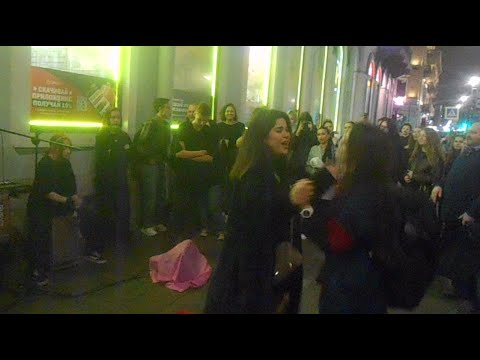 Видео: Уличные музыканты Питер гр. Nexti Ника на Невском 14 сентября ч1 - Таёт лёд