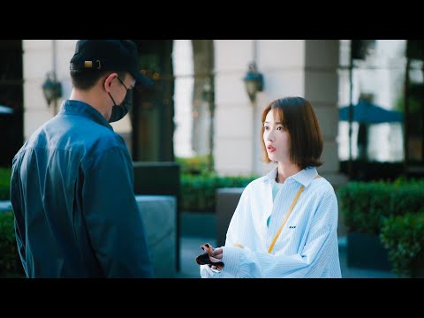 Видео: Девушка помогает садовнику, не зная, что он миллиардер и CEO! 💖 #zhaolusi