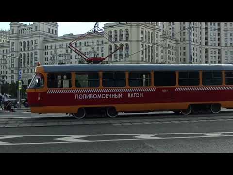 Видео: Парад трамваев ко Дню Города в Москве (06.09.2025)