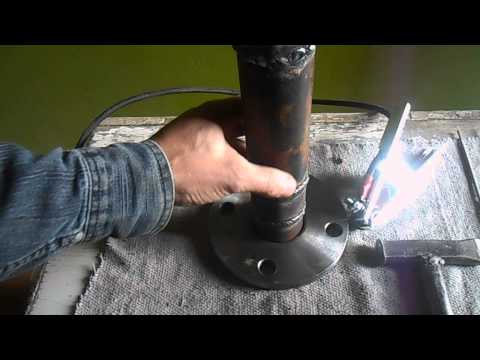 Видео: Как начинающему сварщику прихватить фланец перед сваркой