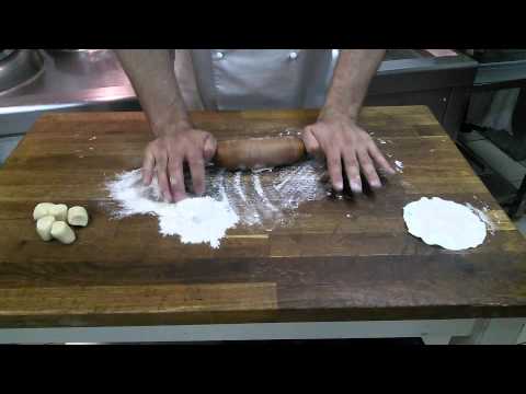 Видео: Как правильно катать скалкой