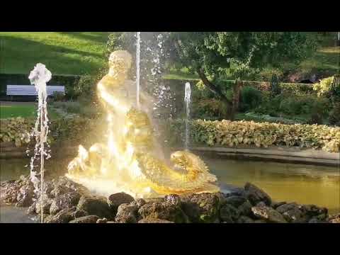 Видео: Фонтаны Петергофа, которым уже 300 лет!) 